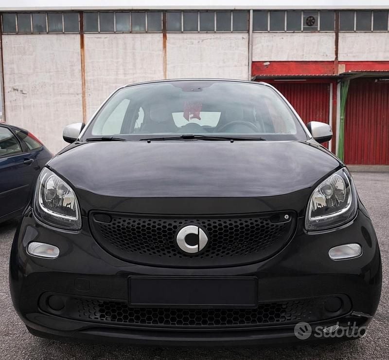 Usata Smart ForFour Passion 71 CV (52 kW) 2015 Nero Utilitaria