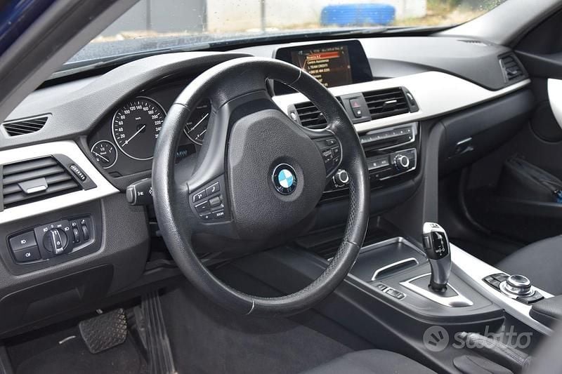Usata BMW 318 115 CV (84 kW) 2016 Blu Station wagon