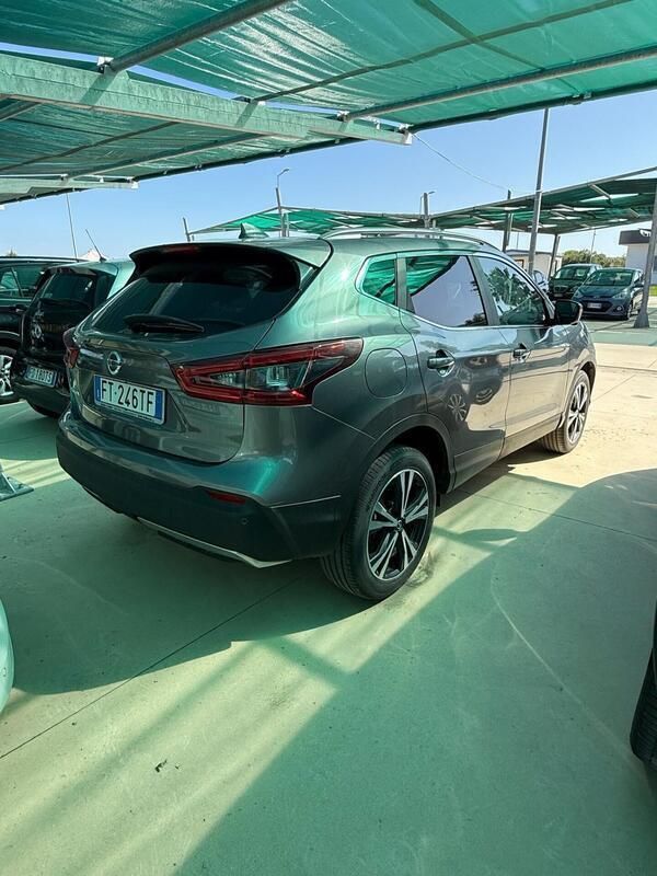 Usata Nissan Qashqai Tekna 115 CV (84 kW) 2018 Grigio SUV