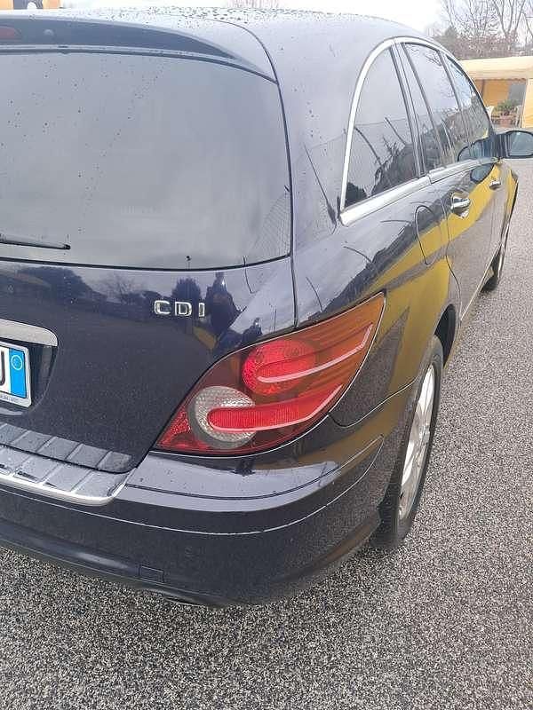 Usata 2009 Mercedes R280 Monovolume | 8700 € (Super prezzo) - Immagine 1/4
