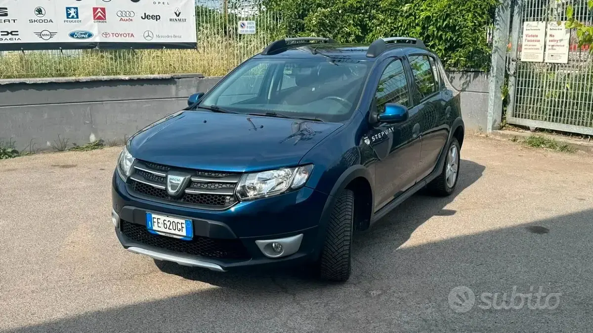 Usata Dacia Sandero Stepway 90 CV (66 kW) 2016 Blu Berlina
