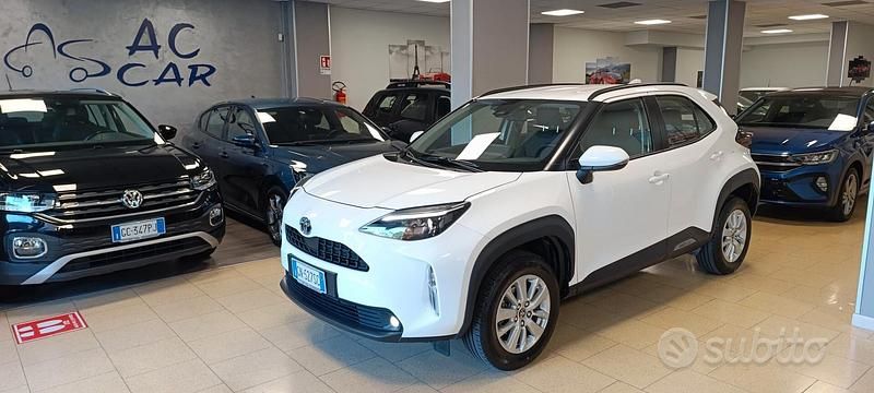 Bianco Usata 2023 Toyota Yaris Cross Active SUV | 20.400 € (Ottimo prezzo) - Immagine 1/4