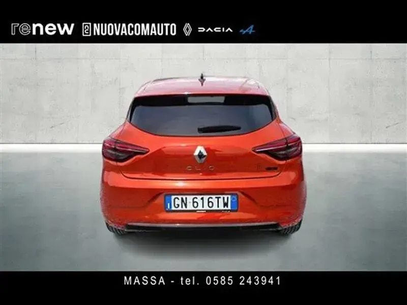 Usata Renault Clio Techno 145 CV (106 kW) 2023 Arancione Utilitaria