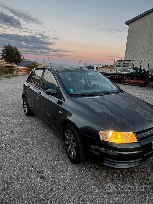 Usata Fiat Stilo 120 CV (88 kW) 2006 Grigio Berlina