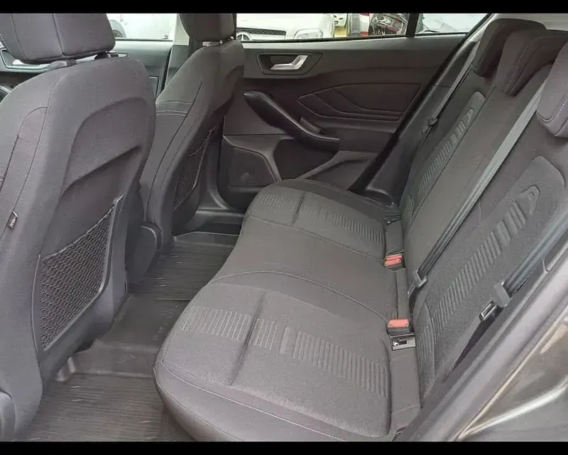 Usado Ford Focus Active 120 HP (88 kW) 2019 Cinzento Citadino