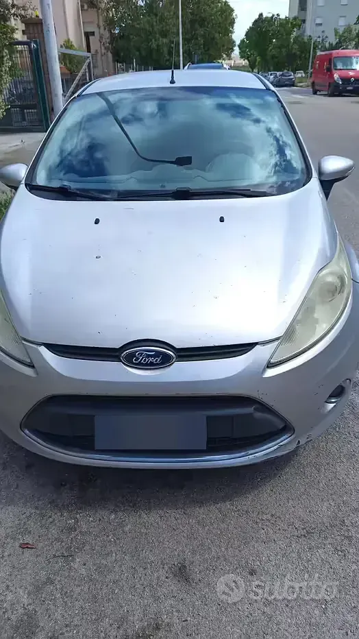 Usata Ford Fiesta 68 CV (50 kW) 2009 Grigio Berlina