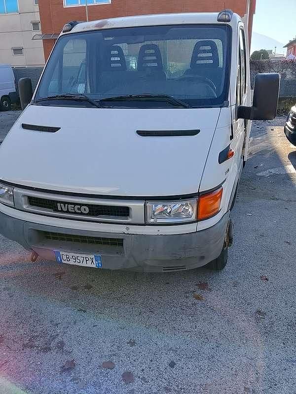 Usata Iveco Daily 101 CV (74 kW) 2002 Bianco