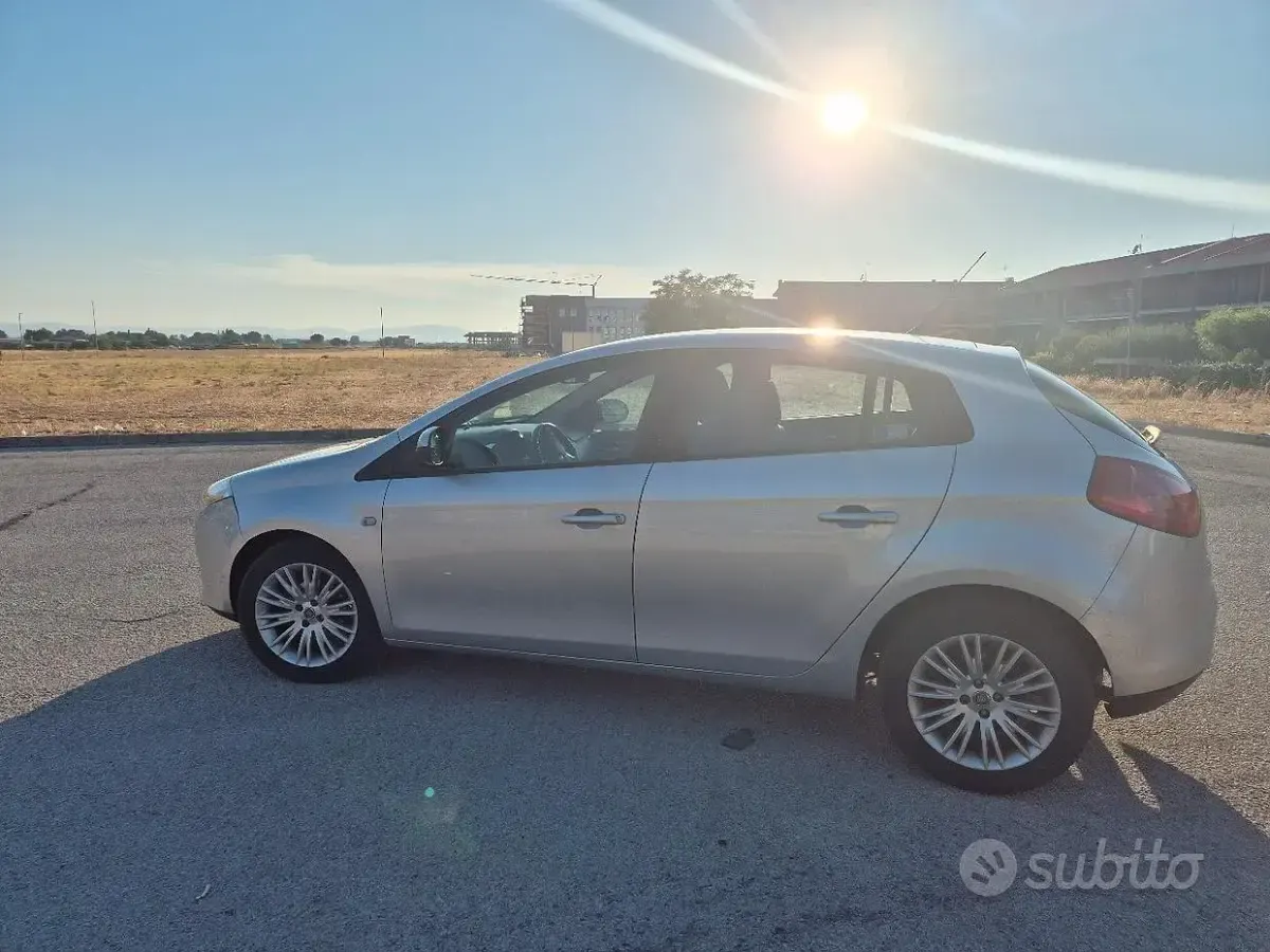 Usata Fiat Bravo 80 CV (58 kW) 2010 Grigio Utilitaria