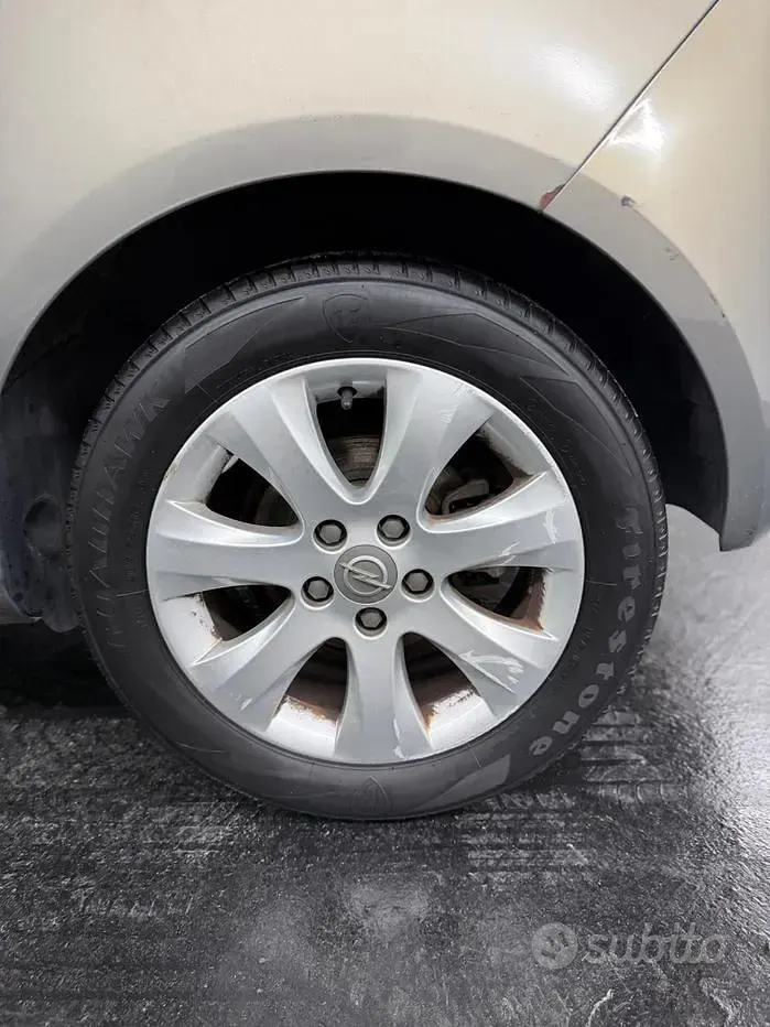 Usata Opel Meriva 95 CV (69 kW) 2015 Grigio Monovolume