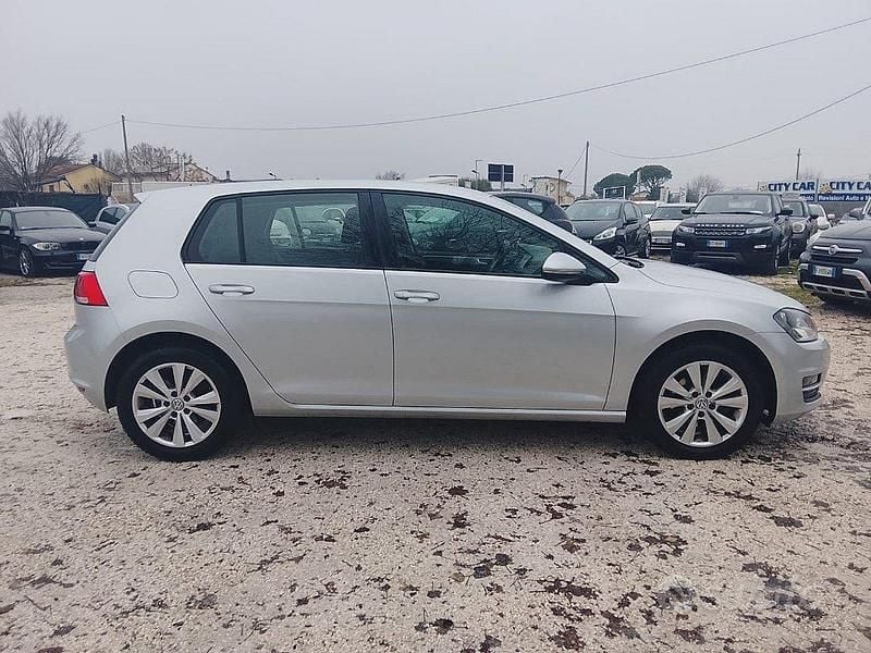Usata VW Golf VII Highline 104 CV (76 kW) 2014 Grigio Berlina