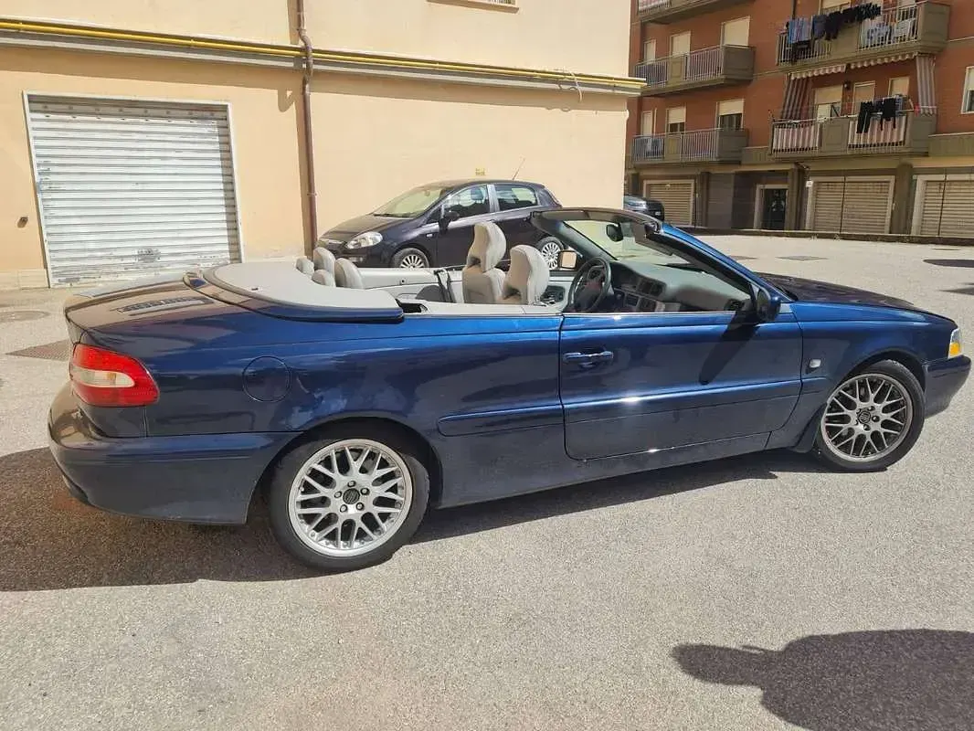 Usata Volvo C70 163 CV (119 kW) 2003 Blu/azzurro Cabrio