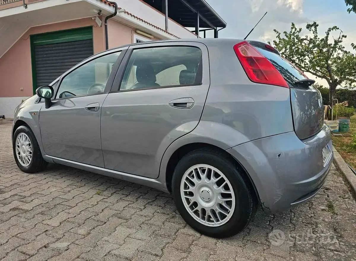 Usata Fiat Grande Punto 65 CV (47 kW) 2007 Utilitaria