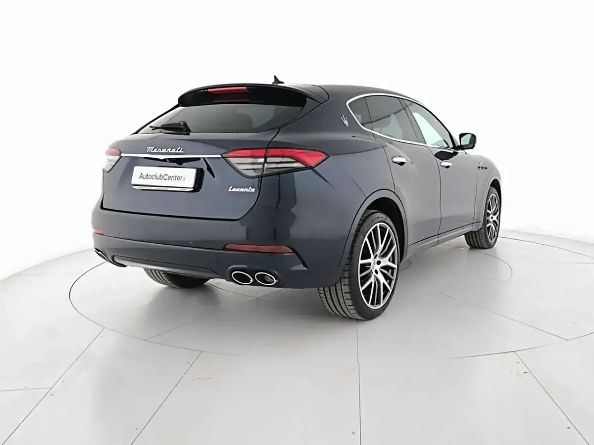 Usata Maserati Levante GT 330 CV (242 kW) 2022 Blu nobile SUV