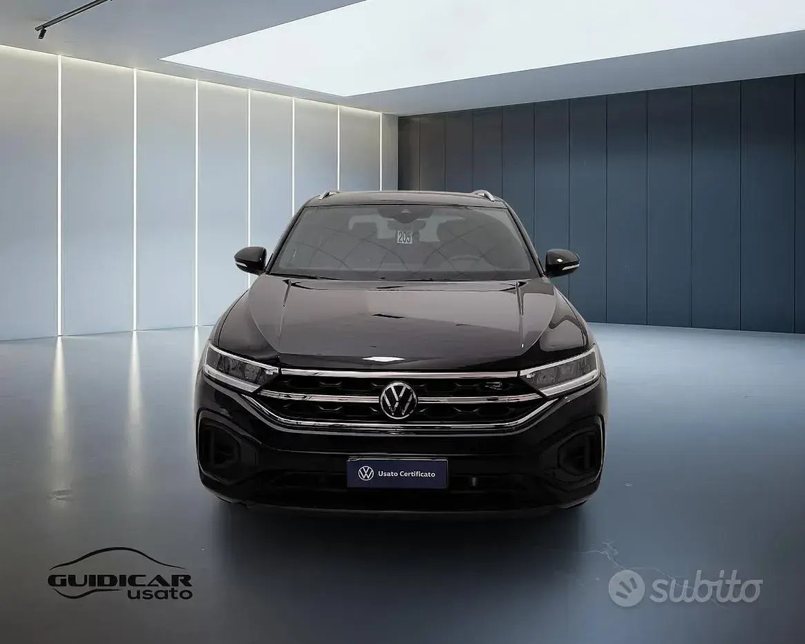 Usata VW T-Roc R-line 150 CV (110 kW) 2023 Nero SUV