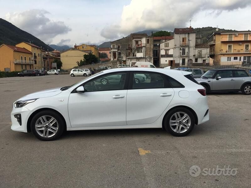 Usata Kia Ceed 100 CV (73 kW) 2020 Bianco Utilitaria