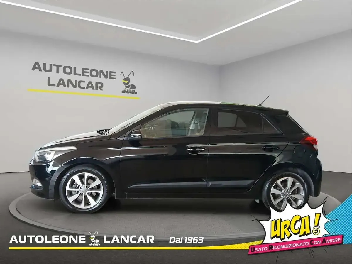 Usata Hyundai i20 90 CV (66 kW) 2016 Nero Berlina