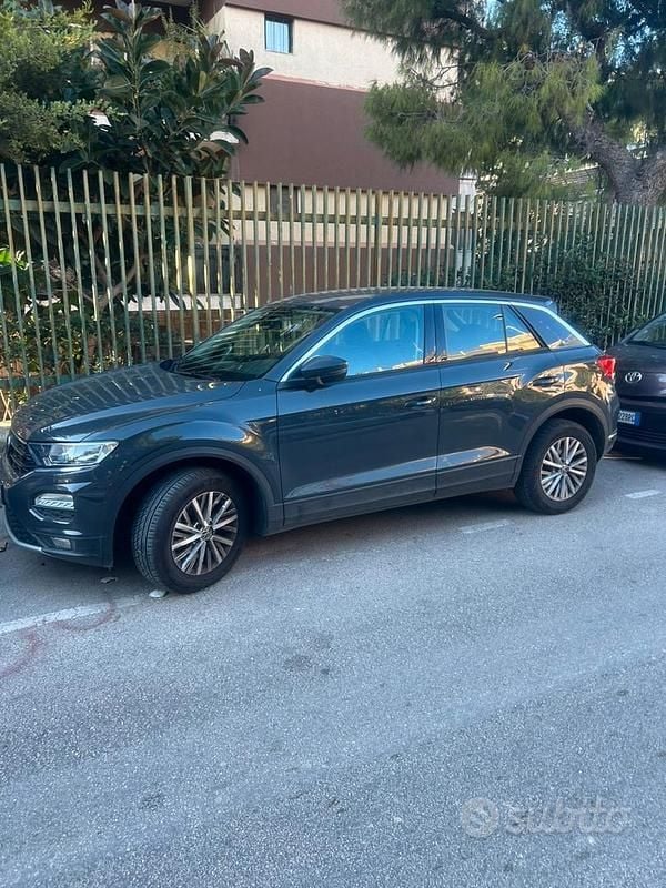 Usata VW T-Roc 150 CV (110 kW) 2021 Grigio SUV