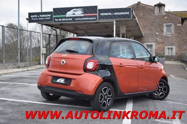 Usata Smart ForFour Prime 90 CV (66 kW) 2019 Orange / metallizzato Utilitaria