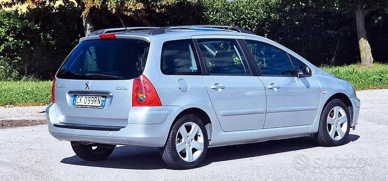 Usata Peugeot 307 136 CV (100 kW) 2004 Grigio Station wagon