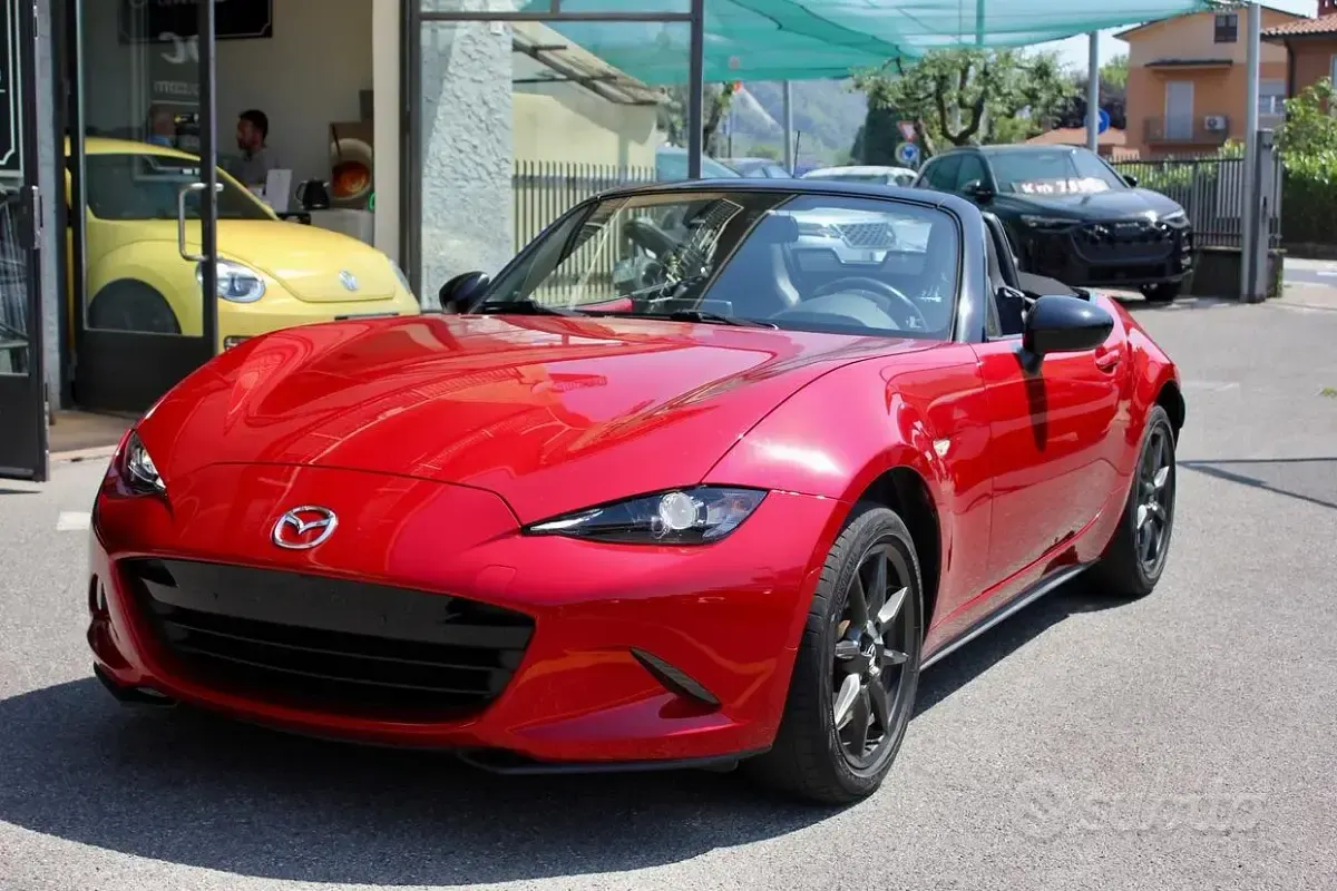 Usata Mazda MX5 Evolve 131 CV (96 kW) 2016 Rosso Cabrio