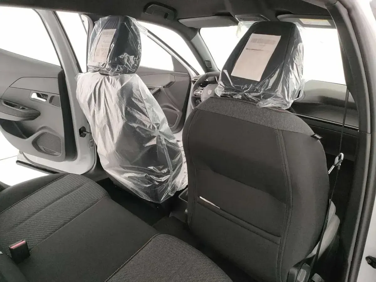 Nuova Peugeot 2008 Style 100 CV (73 kW) 2026 Grigio SUV