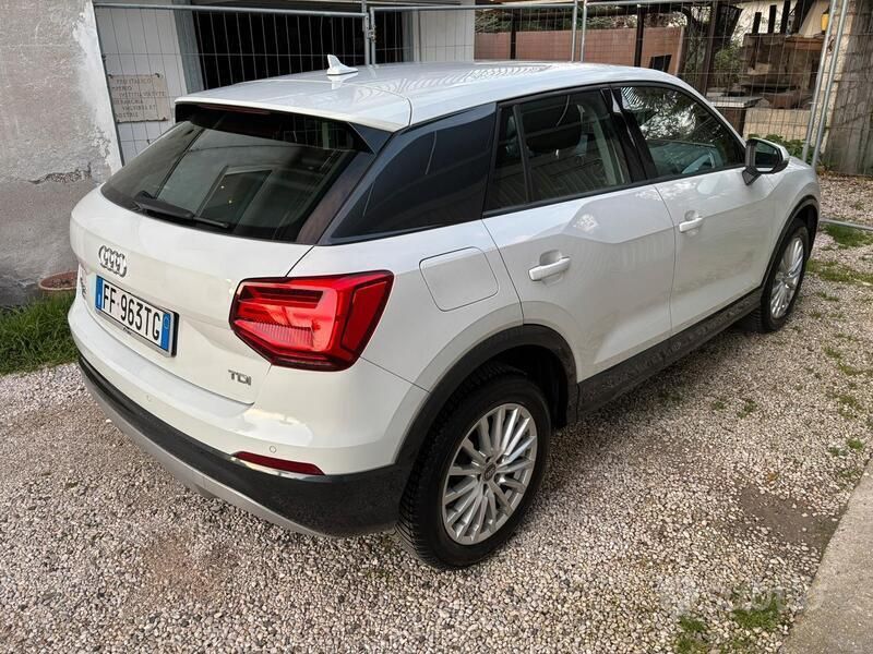 Usata Audi Q2 Business 116 CV (85 kW) 2016 Bianco SUV