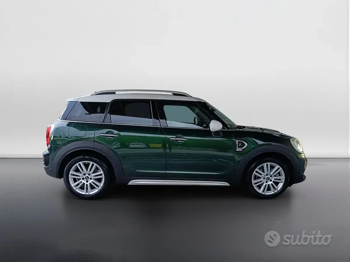 Usata Mini Countryman 190 CV (139 kW) 2019 Verde SUV