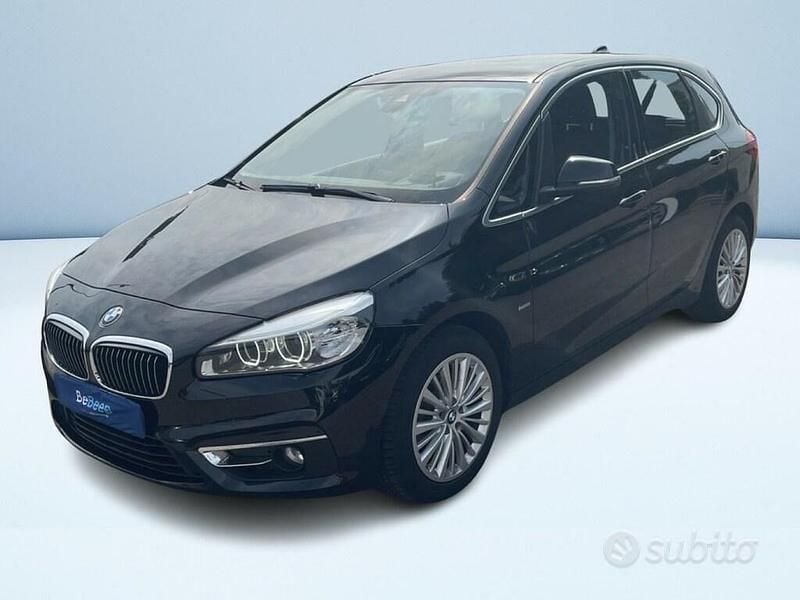 Nero metallizzato Usata 2017 BMW 218 Active Tourer Luxury Line Monovolume | 13.900 € (Buon prezzo) - Immagine 1/3
