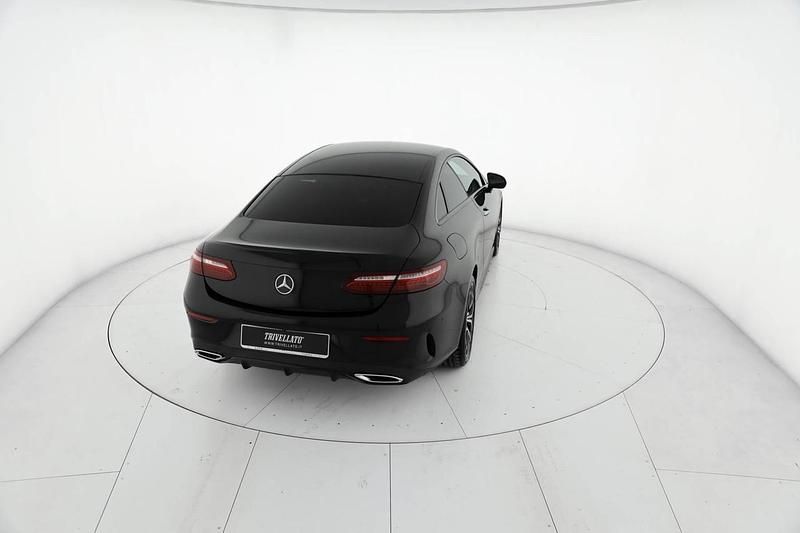 Begagnad Mercedes 300 Premium Plus 265 HK (194 kW) 2022 Svart Sportkupé