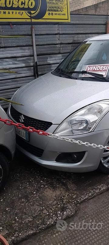 Begagnad Suzuki Swift 75 HK (55 kW) 2011 Grå Halvkombi