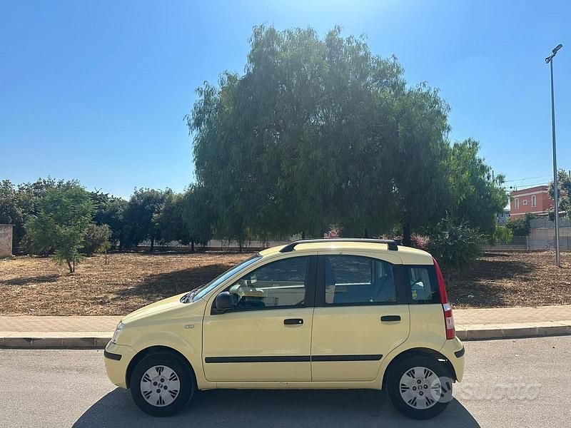 Usata Fiat Panda 70 CV (51 kW) 2006 Utilitaria