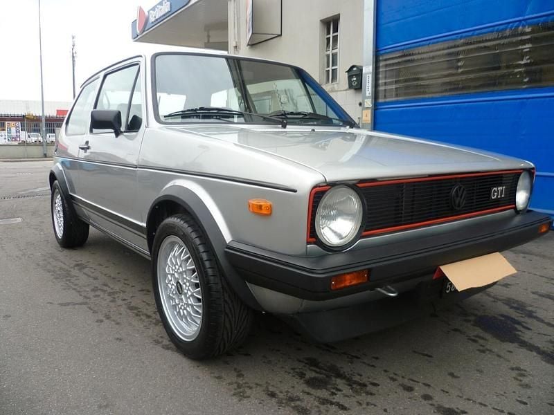Usata VW Golf I GTI 110 CV (80 kW) 1980 Argento Utilitaria