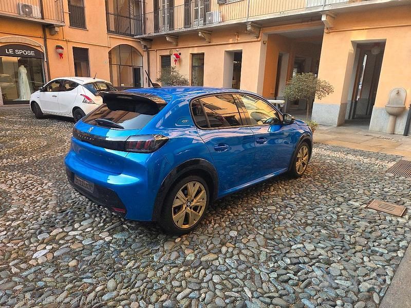 Usata Peugeot 208 GTi 130 CV (95 kW) 2021 Blu Utilitaria