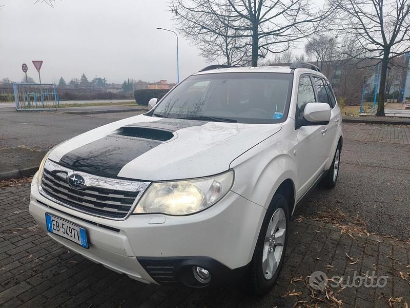 Usata Subaru Forester 146 CV (107 kW) 2010 Bianco SUV