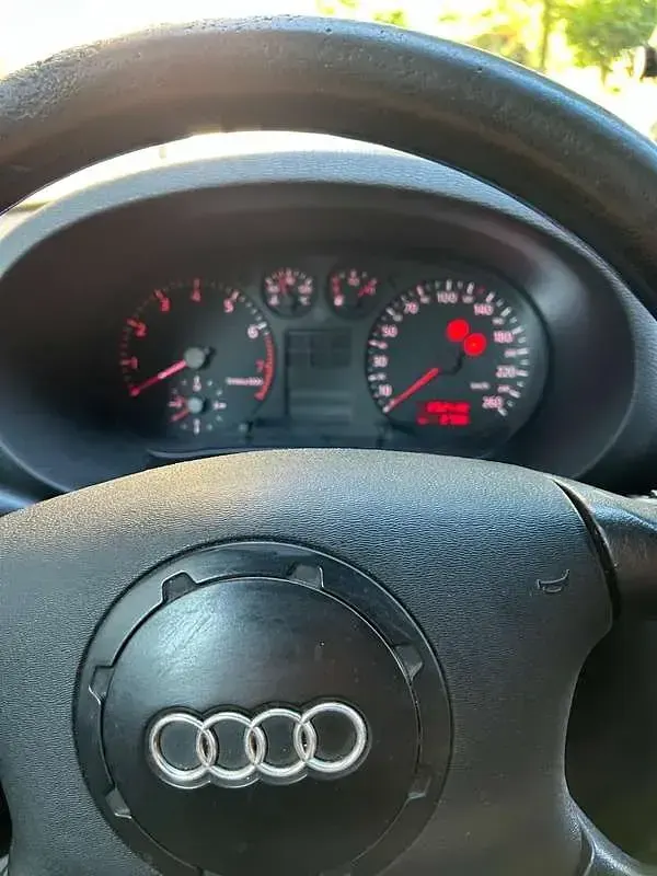 Usata Audi A3 Ambiente 101 CV (74 kW) 1997 Utilitaria