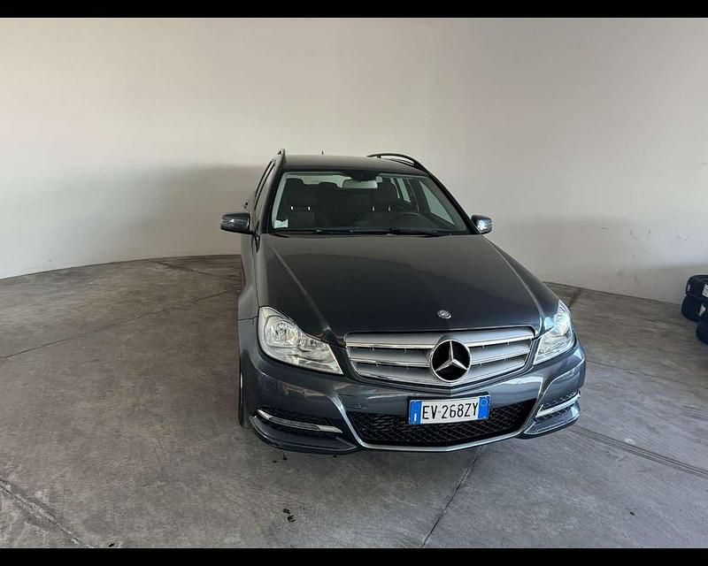 Usata Mercedes C180 120 CV (88 kW) 2014 Grigio Station wagon