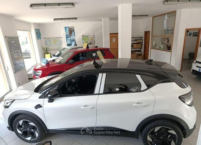 Usata Renault Captur Techno 101 CV (74 kW) 2025 Bianco SUV