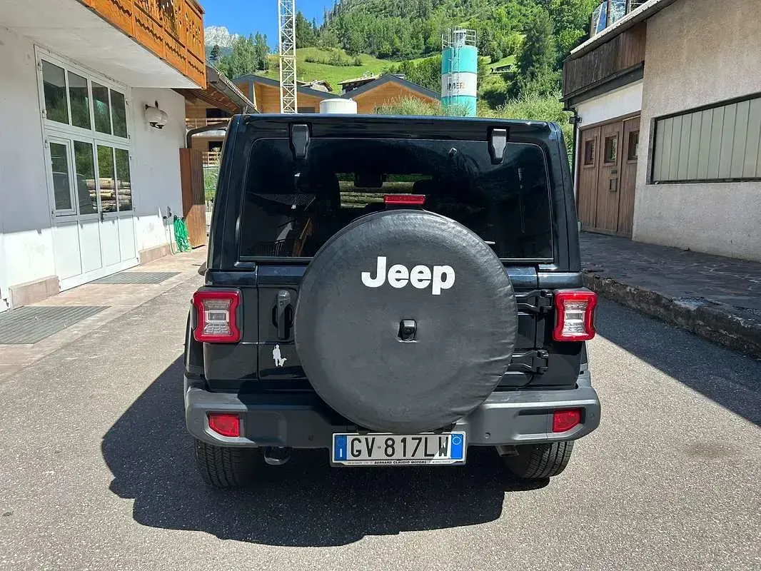 Usata Jeep Wrangler Unlimited Sahara 272 CV (200 kW) 2024 SUV