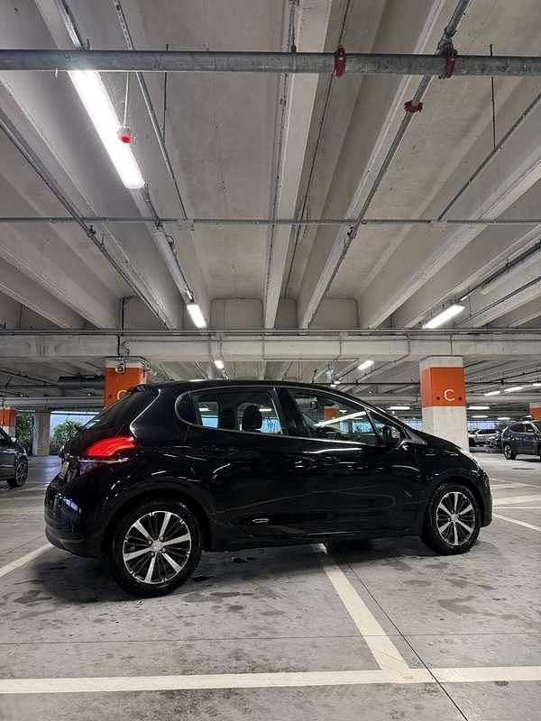 Usata Peugeot 208 Allure 75 CV (55 kW) 2017 Utilitaria