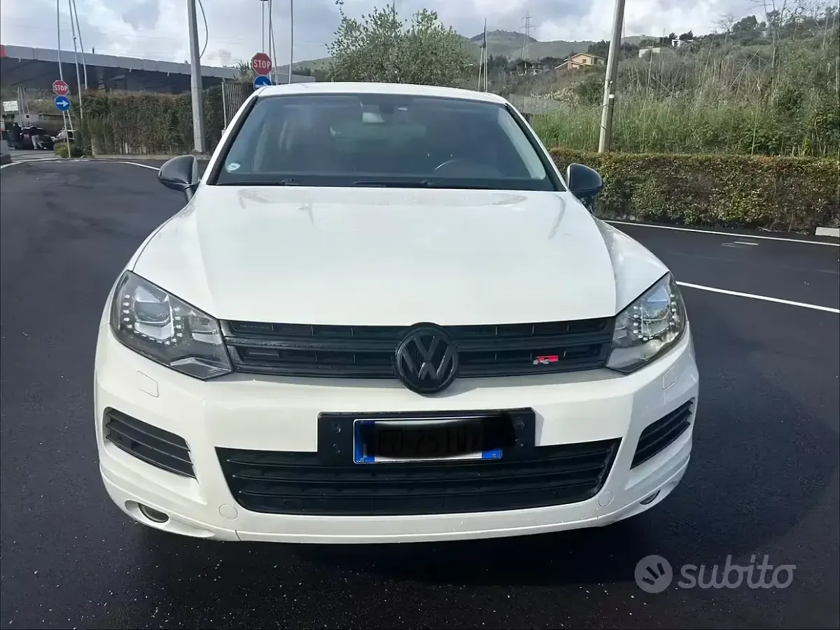Usata VW Touareg Executive 245 CV (180 kW) 2011 Bianco SUV
