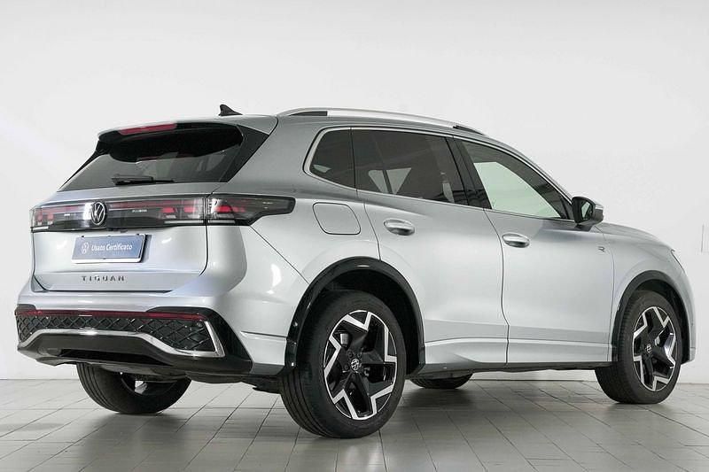 Usata VW Tiguan R-line 150 CV (110 kW) 2025 Grigio SUV