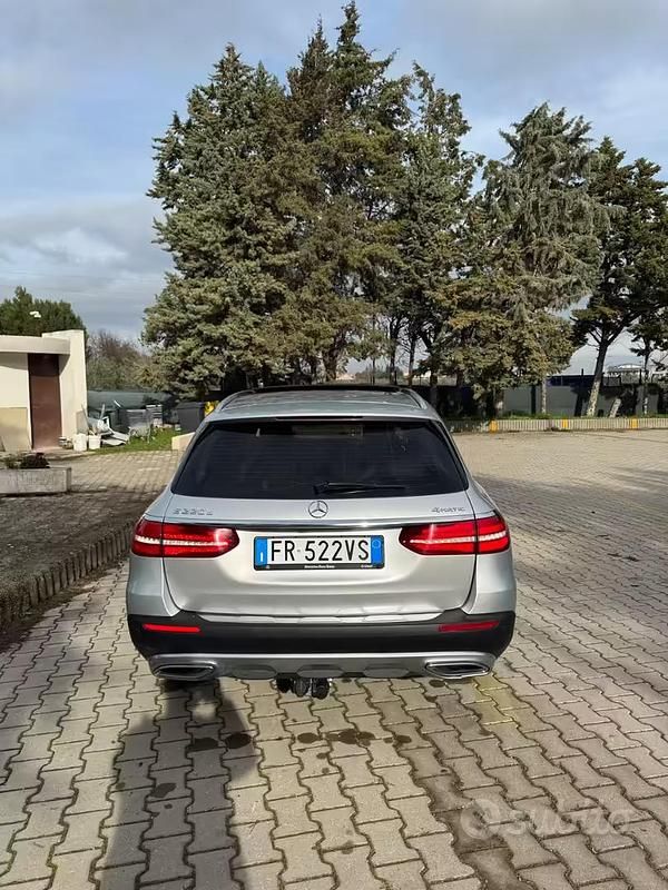 Begagnad Mercedes E220 All-Terrain Premium Plus 194 HK (142 kW) 2018 Kombi