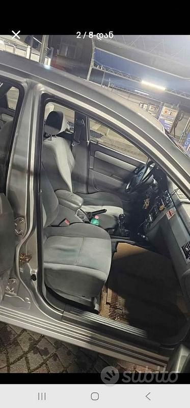 Usata Chevrolet Nubira 109 CV (80 kW) 2005 Grigio Monovolume