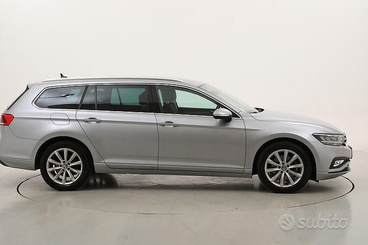 Usata VW Passat Business 150 CV (110 kW) 2022 Grigio Station wagon
