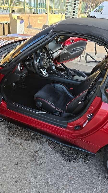 Usata Mazda MX5 Inclusive 160 CV (117 kW) 2017 Rosso Cabrio