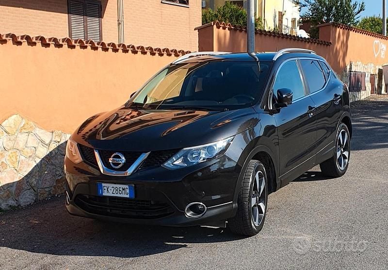 Usata Nissan Qashqai N-Connecta 110 CV (80 kW) 2017 Nero SUV