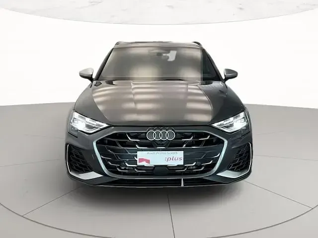 Usata Audi S3 Comfort 333 CV (244 kW) 2025 Grigio daytona perlato Berlina