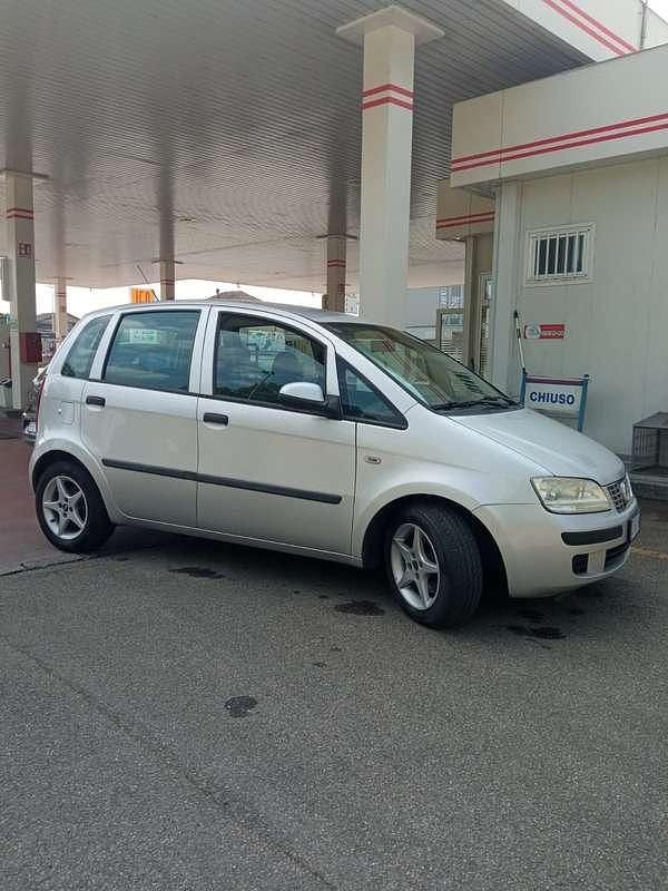 Usata Fiat Idea Active 95 CV (69 kW) 2012 Monovolume