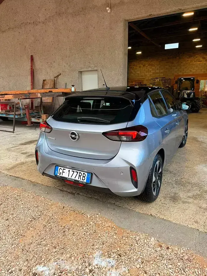 Usata Opel Corsa-e Elegance 56 kW (77 CV) 2021 Grigio Utilitaria