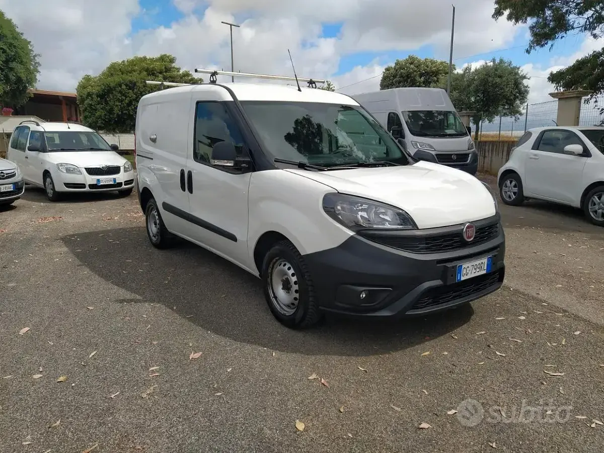 Usata Fiat Doblò 95 CV (69 kW) 2021 Bianco Monovolume